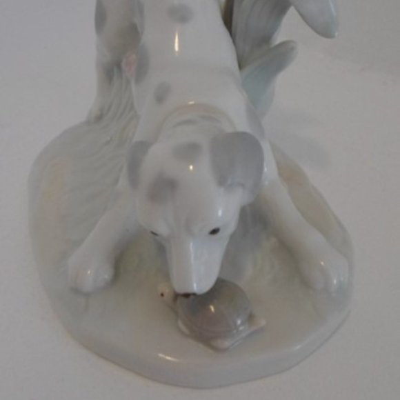 Dog & Turtle Friends Ceramic Figurine - Picture 4 of 5